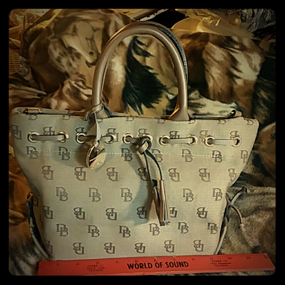 D&B Signature Tulip Tassel Small Tote
